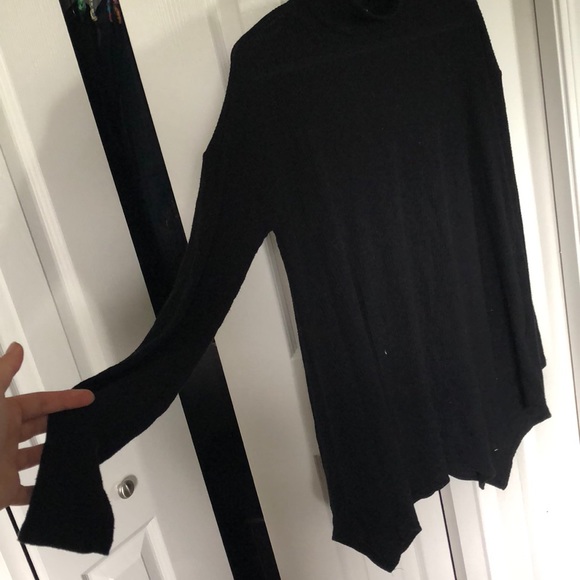 High neck long sleeve shirt - Picture 2 of 2